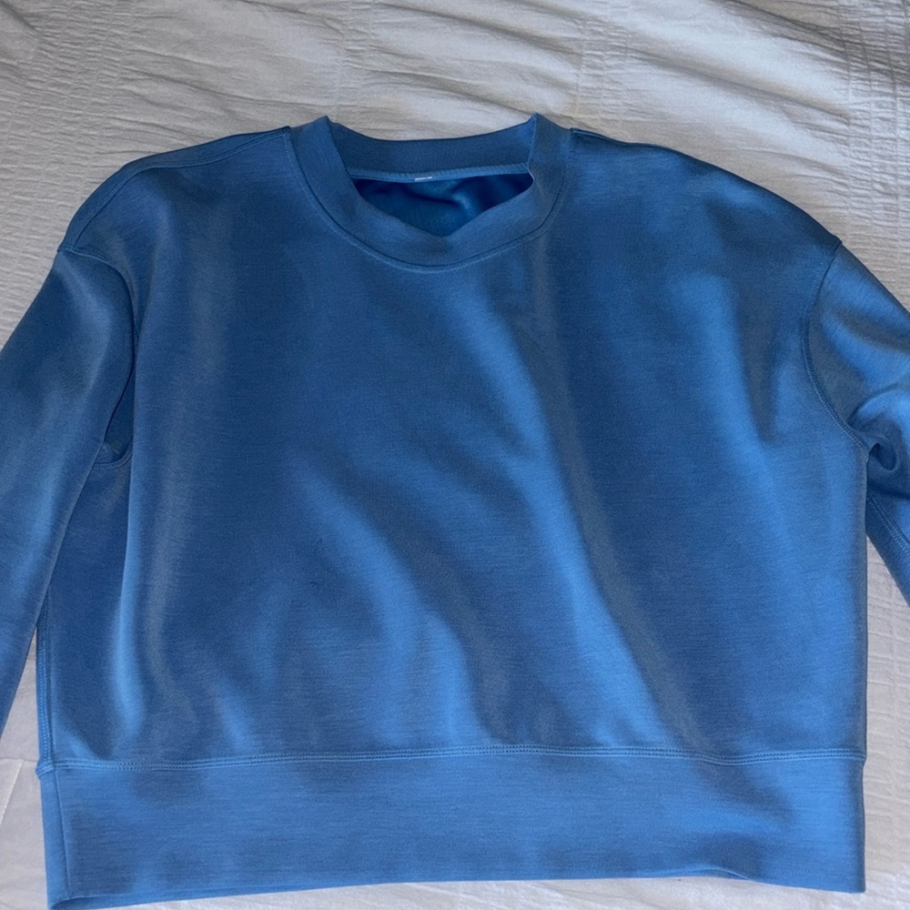 lululemon softstreme crewneck size 4 (matching set with pants i have listed)